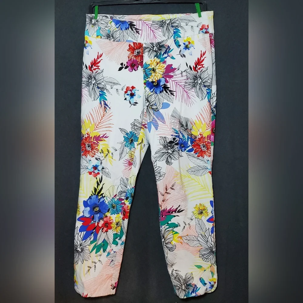UP! Floral pant - Picture 1 of 7
